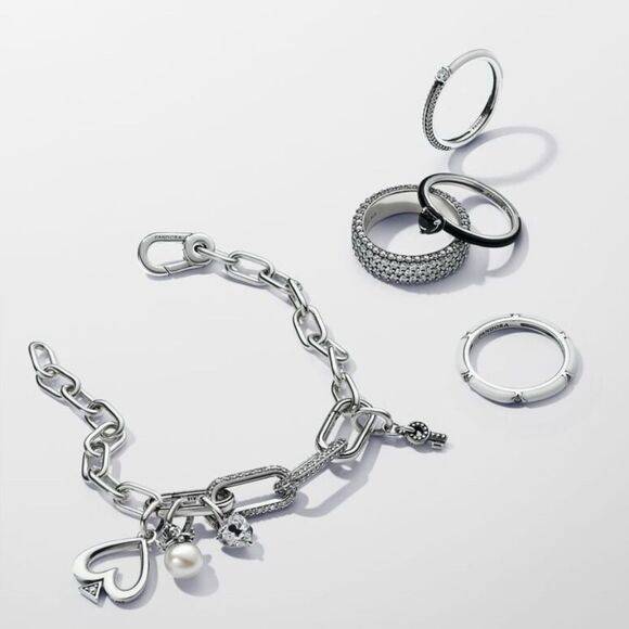 Pandora Me Stones and Enamel Ring - Picture 4 of 7